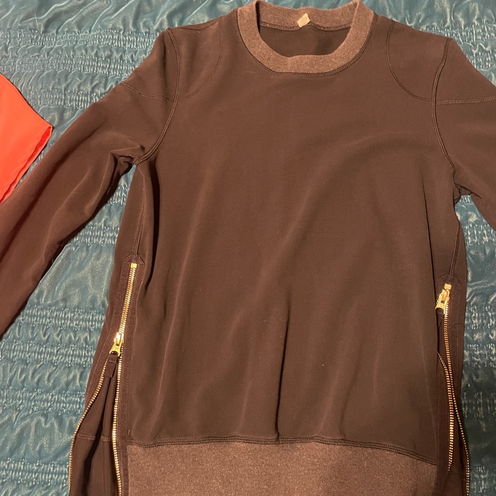 Lululemon black with grey and gold hardware